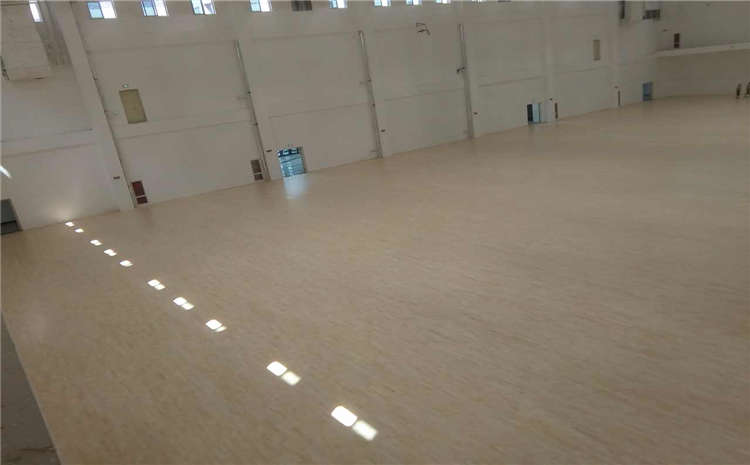 實木運動地板單層龍骨結構系統合算嗎?