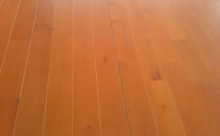 指接板乒乓球館木地板多少錢一平米?