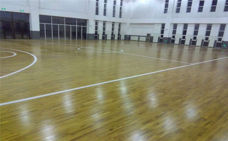 楓樺木運動體育地板哪個牌子好？
